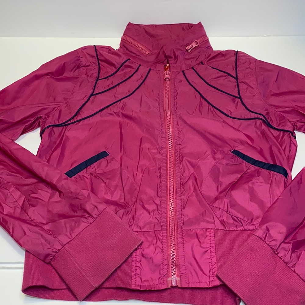 BB Dakota Wind Breaker with a secret hoodie
